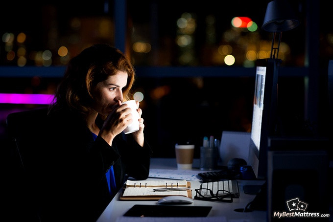 Cognitive behavioral therapy for insomnia: woman working at night
